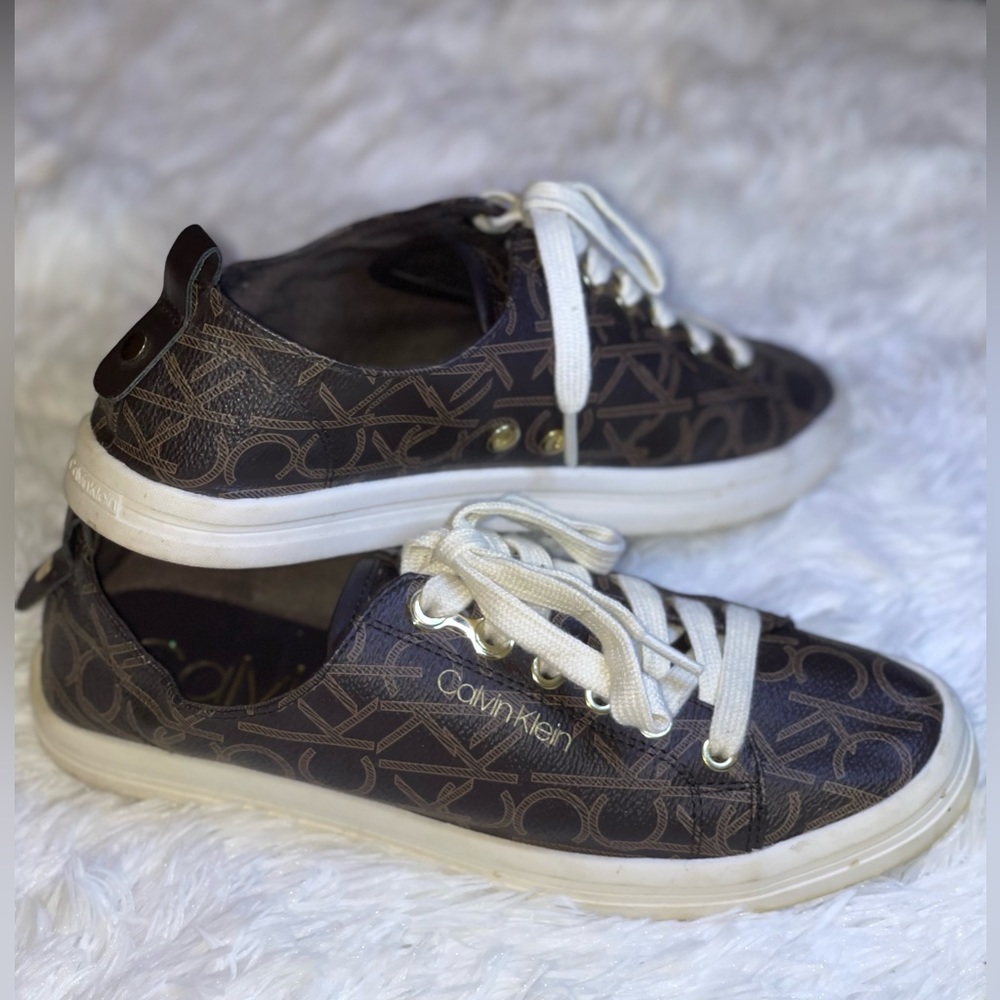 Calvin Klein® Michaela 2 Women's Fashion Sneakers|Brown |Size 8 |Monogram Canvas